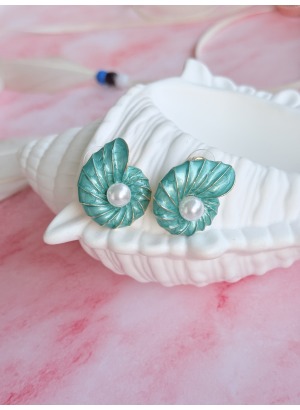 Sea Pearl Küpe – Turkuaz Mineli Deniz Kabuğu & İnci Detay