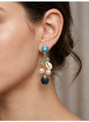 Turquoise Sea Charm – İnci ve Deniz Kabuğu Detaylı Sallantılı Küpe